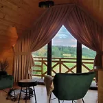 Holiday home Hamajdowka Zubrzyca Gorna